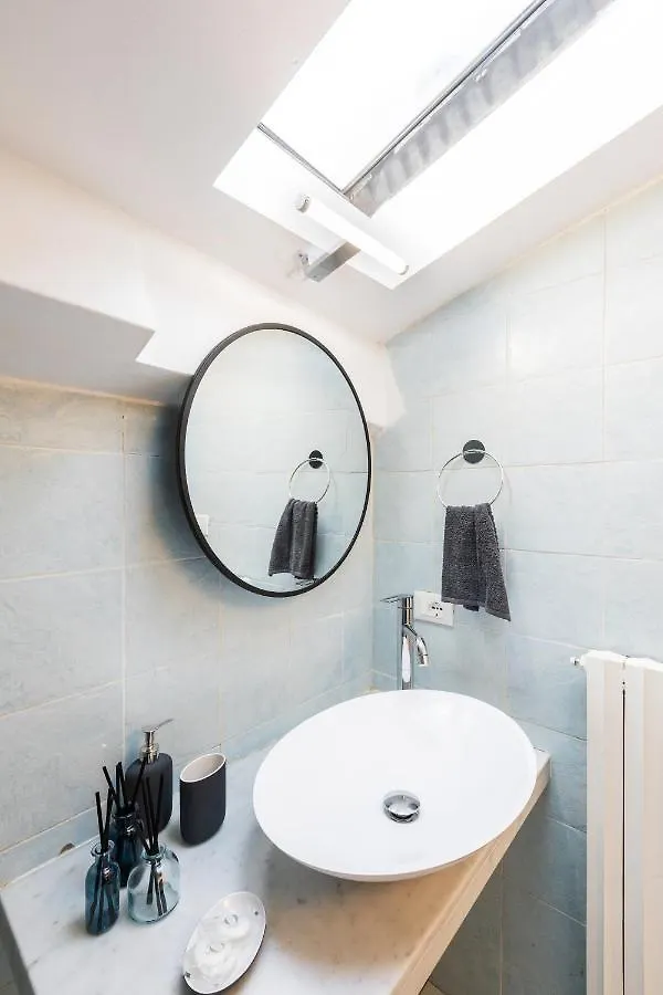아파트 Historic Center Renovated Apartment- Amazing Location-By Likehome피렌체