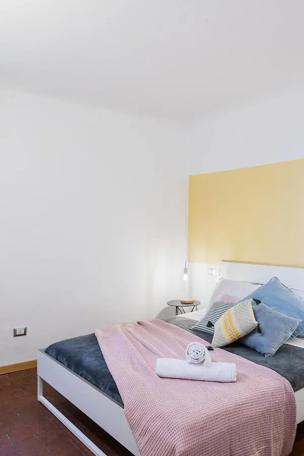 Historic Center Renovated Apartment- Amazing Location-By LikehomeFlorencia Apartamento Florencia