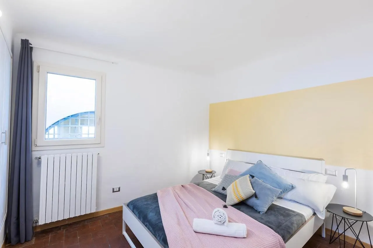 Apartamento Historic Center Renovated Apartment- Amazing Location-By LikehomeFlorencia Italia